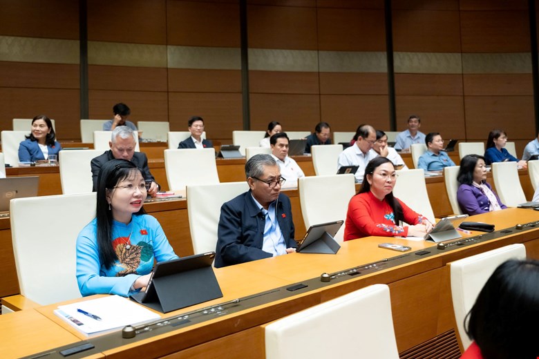 Chi hơn 1,35 triệu tỉ đồng để đảm bảo tiền lương cơ sở 2,34 triệu đồng/tháng - Ảnh 1.