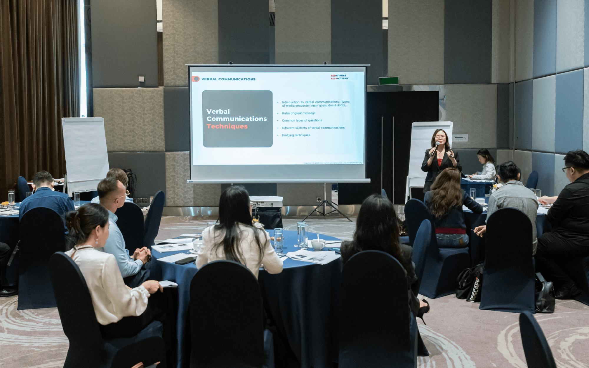 Ra mắt trung tâm huấn luyện truyền thông tiếp thị Red Academy
