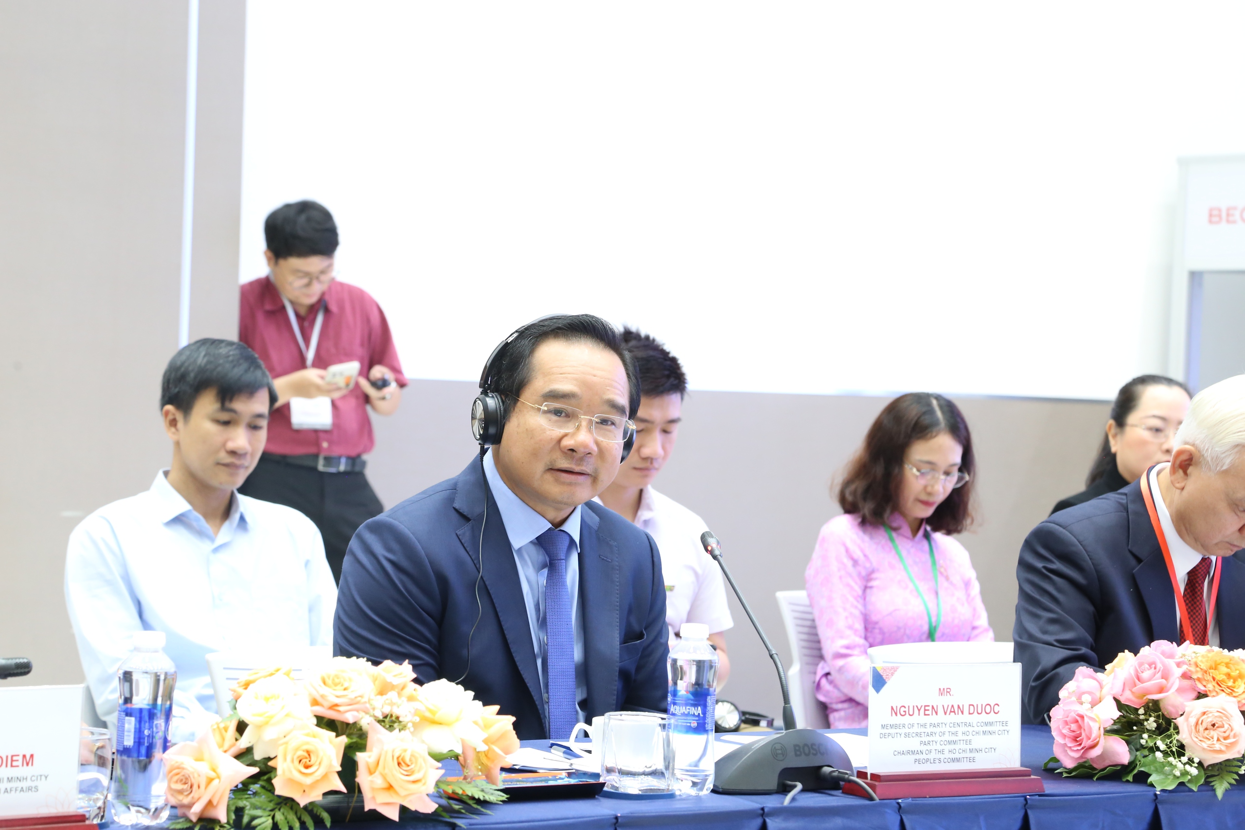 Chủ tịch UBND TP HCM Nguyễn Văn Được tiếp Đại sứ Italia thúc đẩy hợp tác kinh tế - Ảnh 1. Chủ tịch UBND TP HCM Nguyễn Văn Được tiếp Đại sứ Italia thúc đẩy hợp tác kinh tế - Ảnh 1.