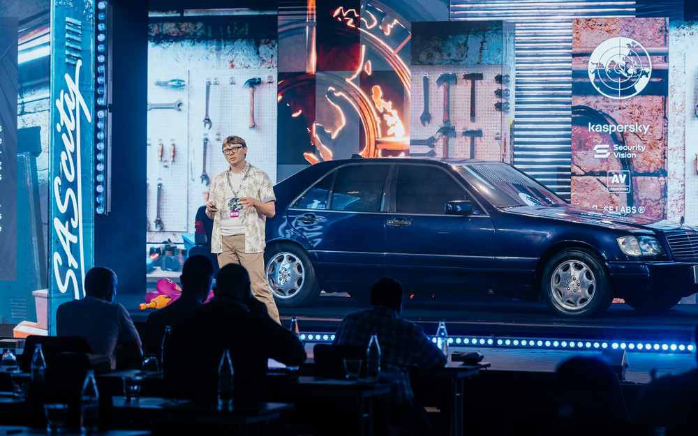 Phát hiện lỗ hổng zero-day đe dọa an toàn hệ thống xe kết nối toàn cầu - Ảnh 1.