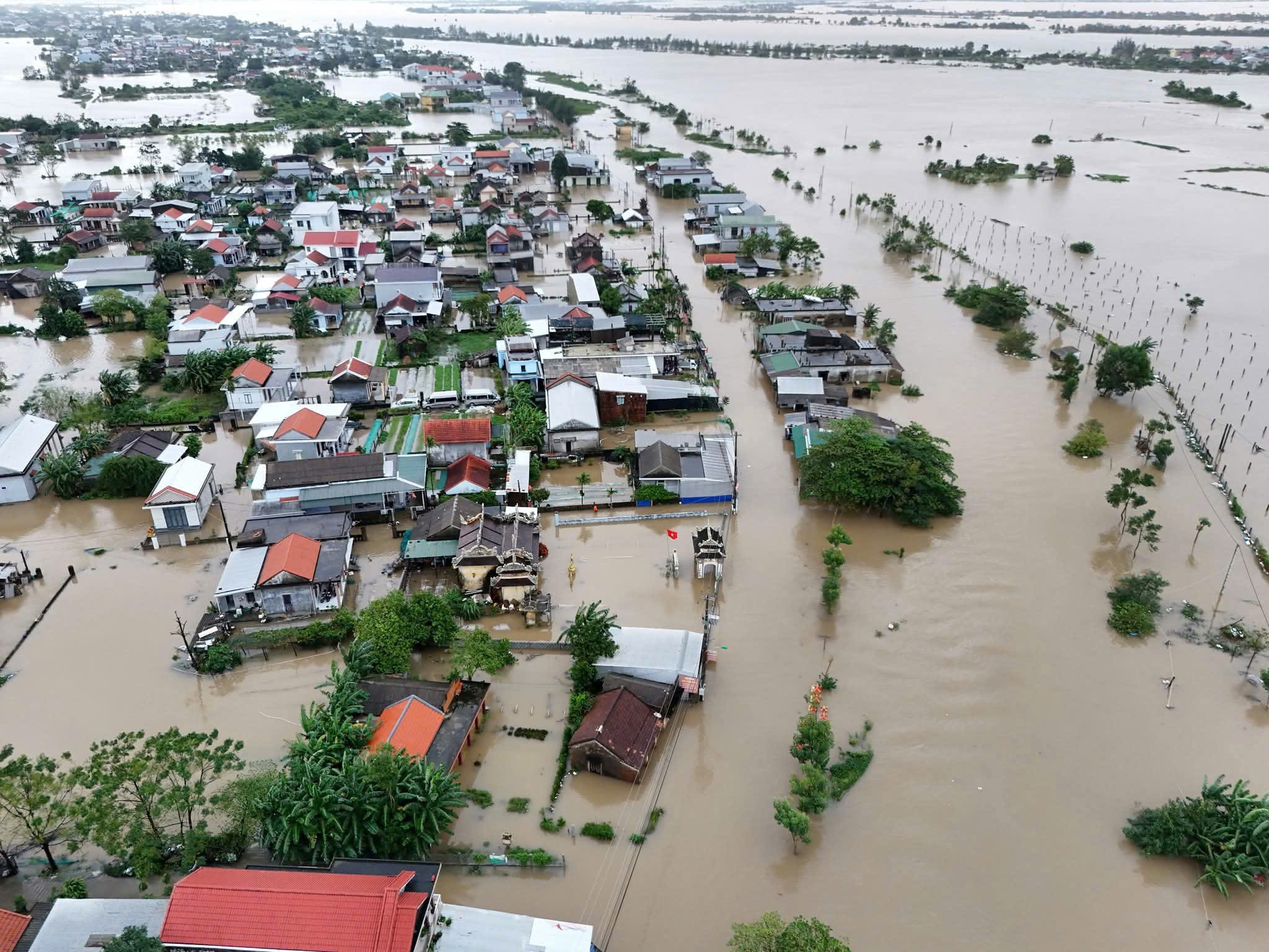 Mưa lớn trong những ngày tới, lũ ở Huế được dự báo như thế nào? - Ảnh 1.