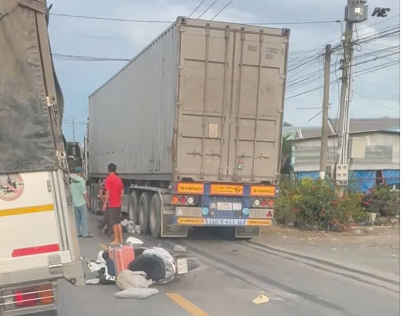 Vụ “Quốc lộ 62 ở Tây Ninh nhiều đoạn tả tơi”: Xảy ra tai nạn chết người - Ảnh 2.