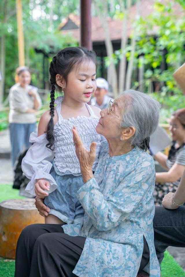 Phi Thanh Vân khoe "Thiên thần nhí " Kim sơn ca  - Ảnh 8.