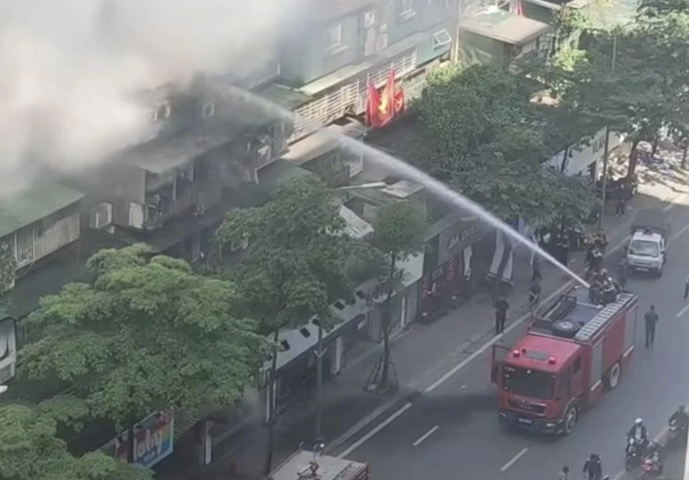 Hai vụ cháy nhà Hà Nội sáng 14 - 11 không gây thiệt hại về người - Ảnh 1.