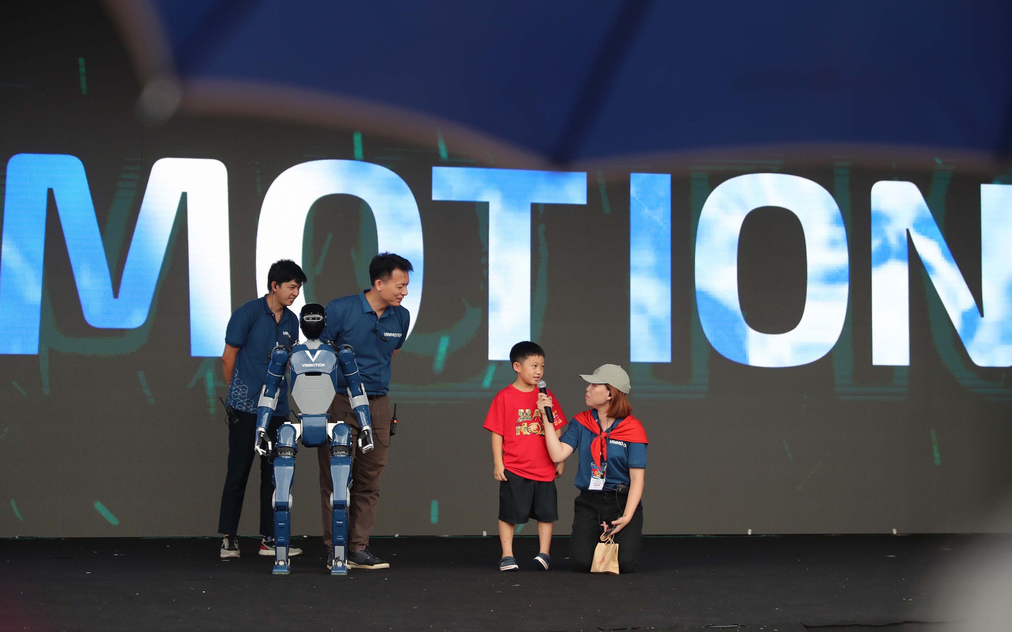 Bloomberg Economics: Năng lực sản xuất của Việt Nam tương đương Trung Quốc - Ảnh 1.