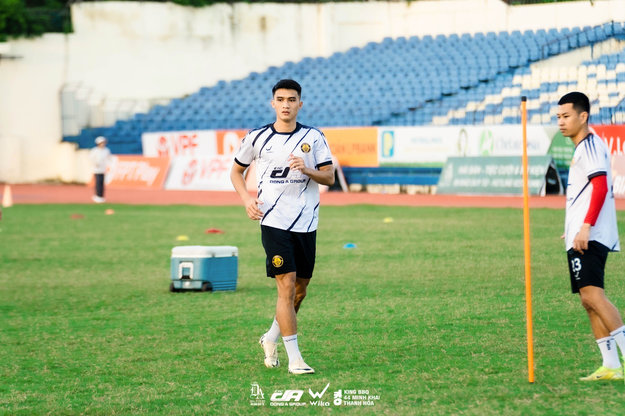 Hàng loạt trụ cột "tháo chạy" khỏi CLB Thanh Hóa - Ảnh 4.