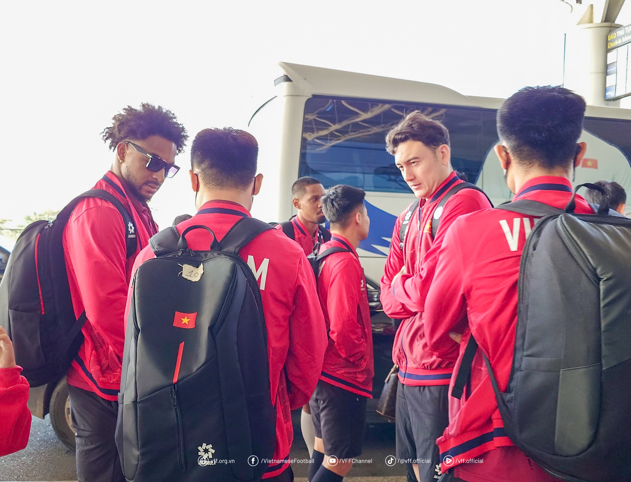 Đội trưởng Đỗ Duy Mạnh: Xuân Son là tiền đạo xuất sắc - Ảnh 2.