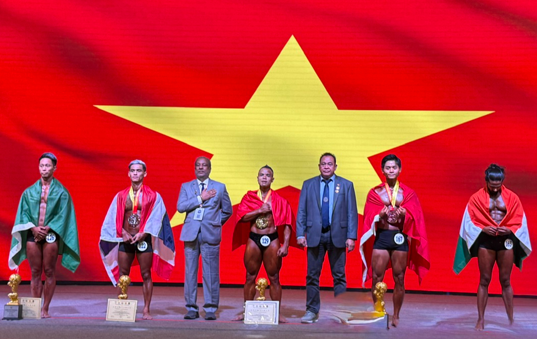 Thể hình Việt Nam lập kỳ tích