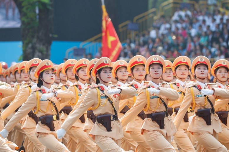 Số hóa bảo hiểm xã hội điện tử cho lực lượng công an qua VNeID - Ảnh 1. Số hóa bảo hiểm xã hội điện tử cho lực lượng công an qua VNeID - Ảnh 1.