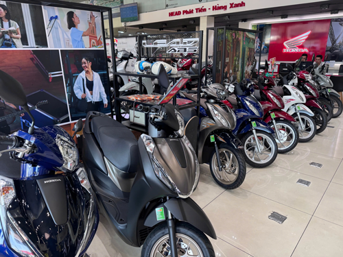 Xe máy Honda tăng giá, các hãng khác giảm - Ảnh 1. Xe máy Honda tăng giá, các hãng khác giảm - Ảnh 1.