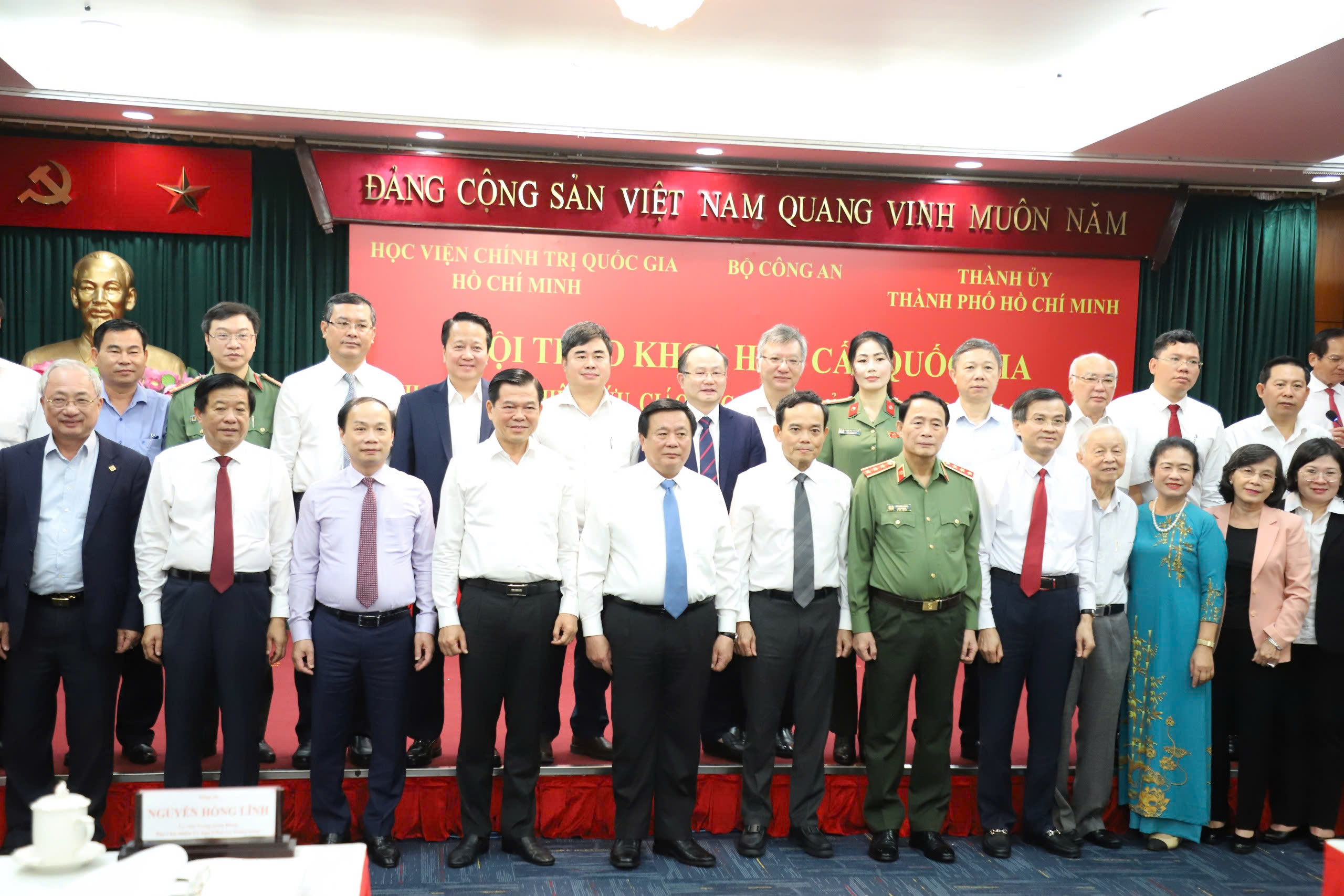 - Ảnh 1. - Ảnh 1.