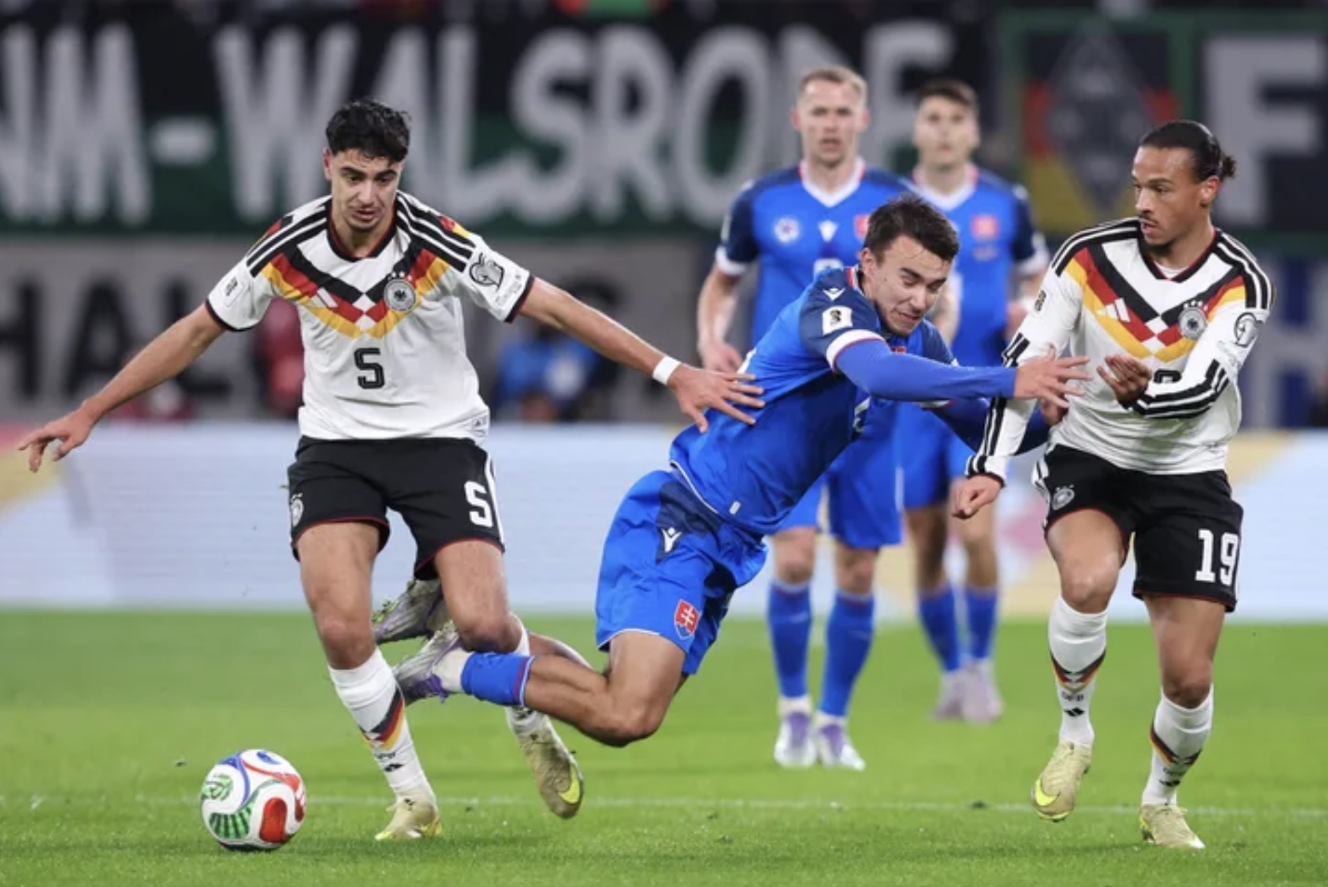 Tuyển Đức thắng nghiền ép Slovakia 6 bàn, định đoạt vé dự World Cup 2026 - Ảnh 1.