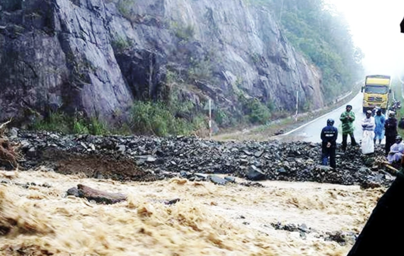 Những vụ "ám ảnh kinh hoàng" về sạt lở trên cung đèo Khánh Lê - Ảnh 6.