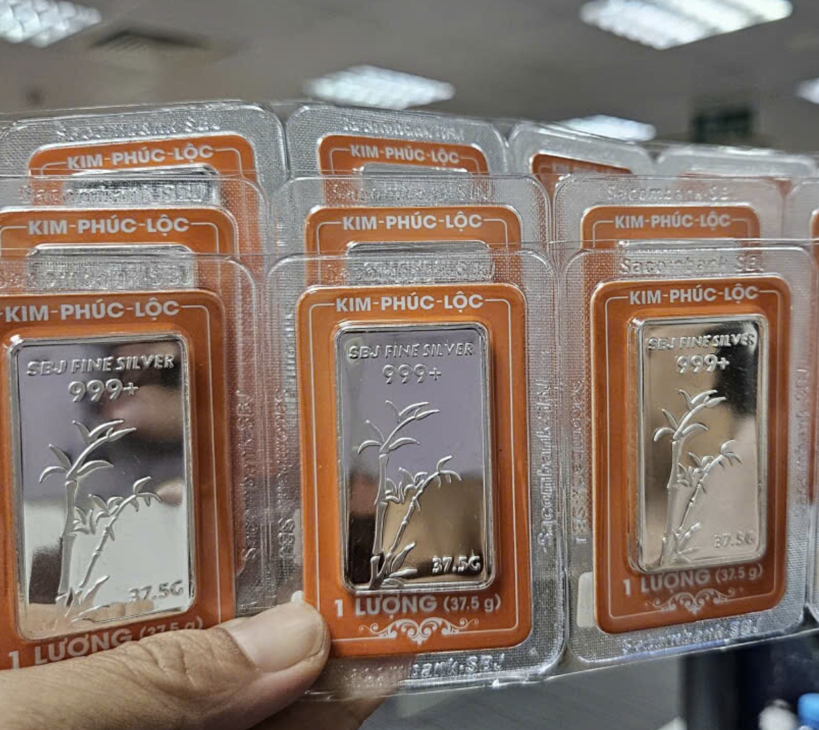 Giá bạc hôm nay 17 - 11: Dự báo biến động giá bạc mới nhất - Ảnh 2. Giá bạc hôm nay 17 - 11: Dự báo biến động giá bạc mới nhất - Ảnh 2.