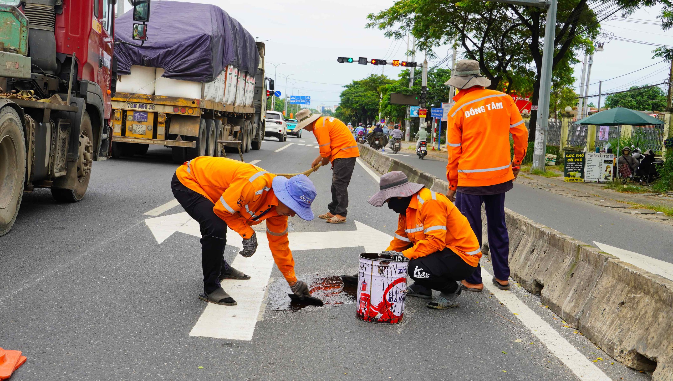 Tài xế nói gì trong ngày đầu TP HCM tổ chức lại giao thông trên Quốc lộ 51 - Ảnh 7.