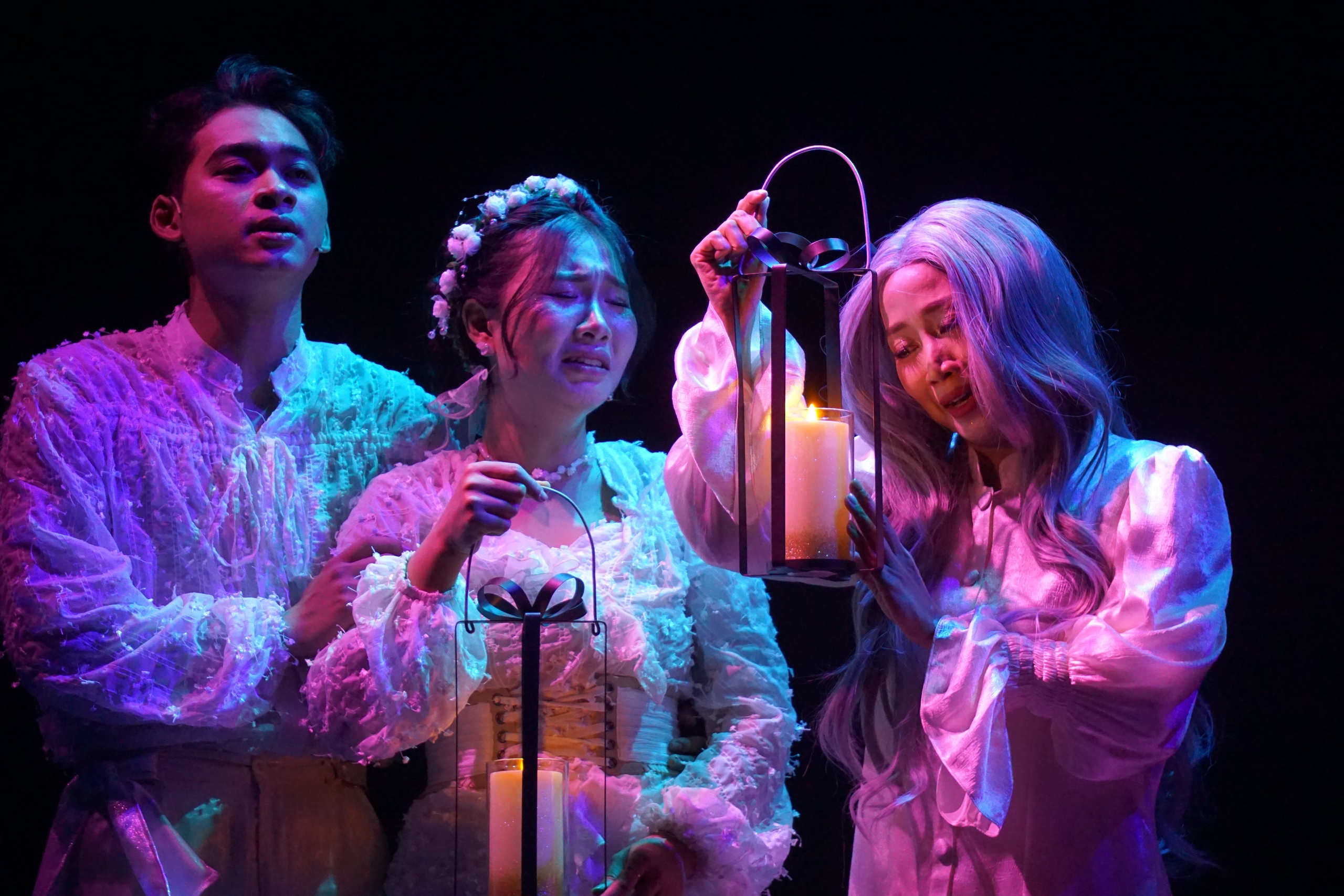 "Nguyệt Hạ" – Hành trình của lòng yêu nghề và khát vọng trẻ hóa sân khấu của NSND Hồng Vân - Ảnh 4.