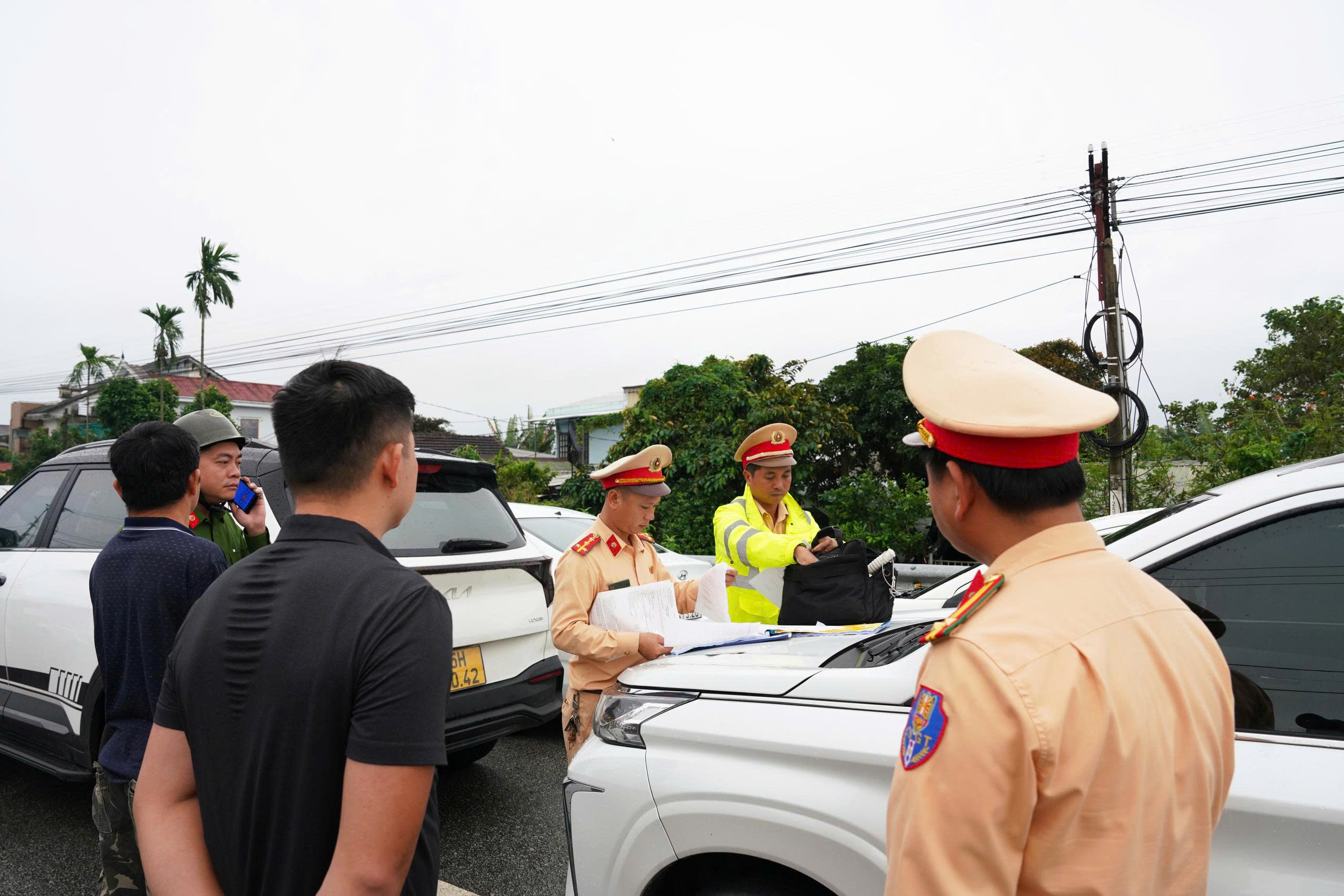 - Ảnh 1. - Ảnh 1.