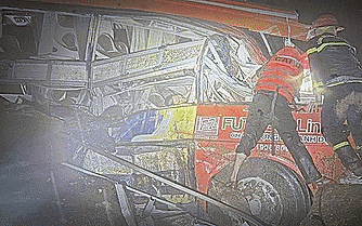 Vụ sạt lở đèo làm 6 người chết, 19 người bị thương, Thủ tướng chỉ đạo khẩn trương cứu hộ, cứu nạn - Ảnh 2.