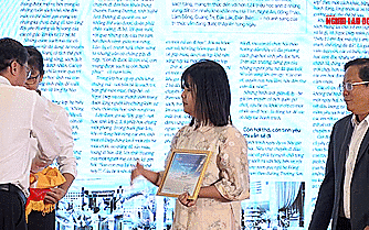 Cuộc thi "Viết & Vlog: Kính Vạn Hoa mở ra thế giới…" kỷ niệm 30 năm bộ sách ra mắt - Ảnh 2.