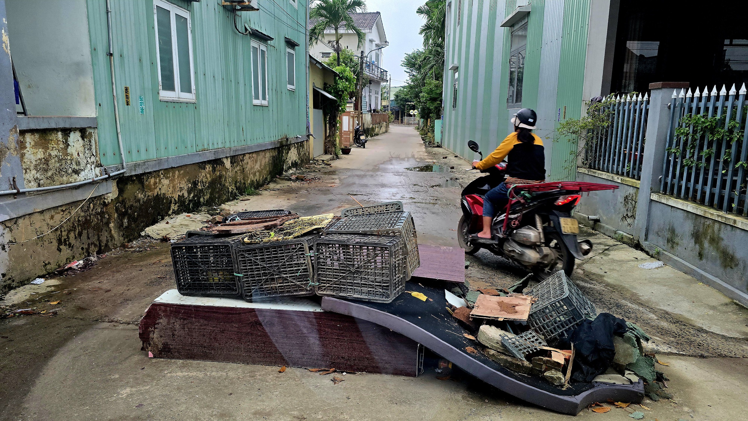 Cả làng đặt barie tự chế, ngăn xe né trạm BOT ở Đà Nẵng - Ảnh 5.