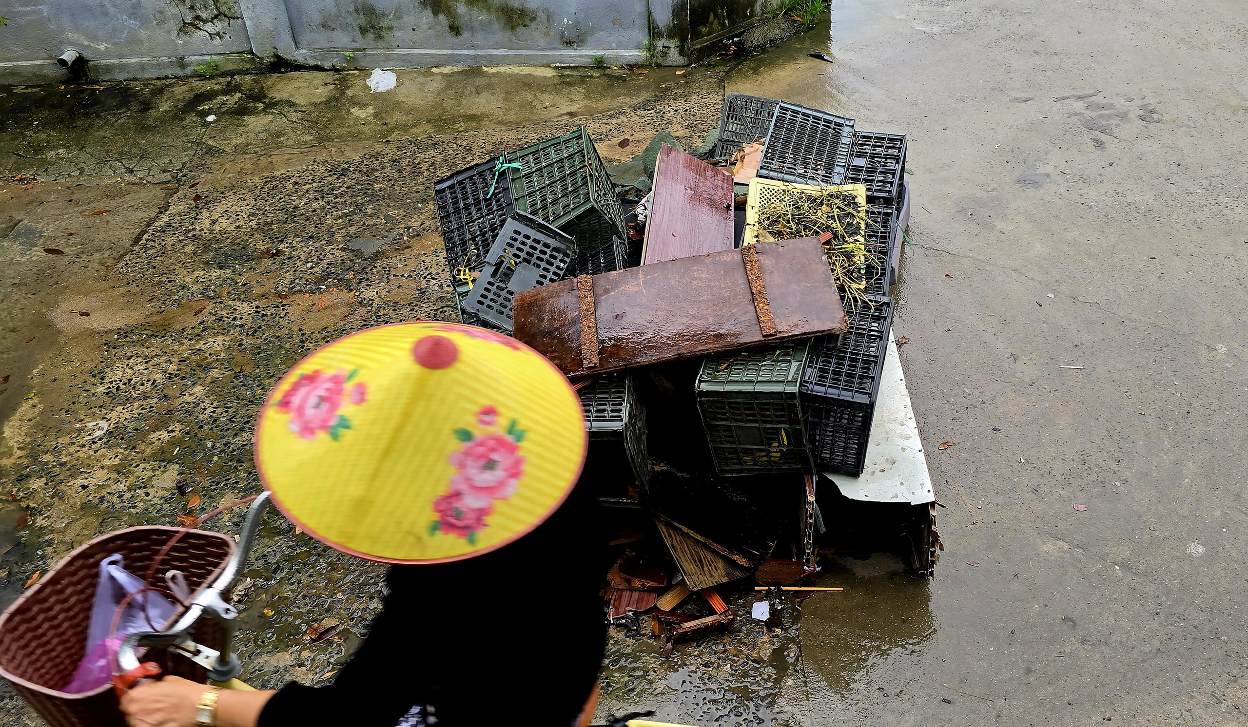 Cả làng đặt barie tự chế, ngăn xe né trạm BOT ở Đà Nẵng - Ảnh 9.