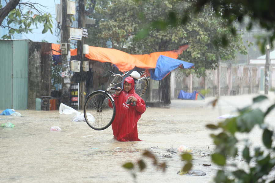 Mưa to gây ngập lụt, Gia Lai kích hoạt kịch bản phòng chống lũ - Ảnh 1. Mưa to gây ngập lụt, Gia Lai kích hoạt kịch bản phòng chống lũ - Ảnh 1.