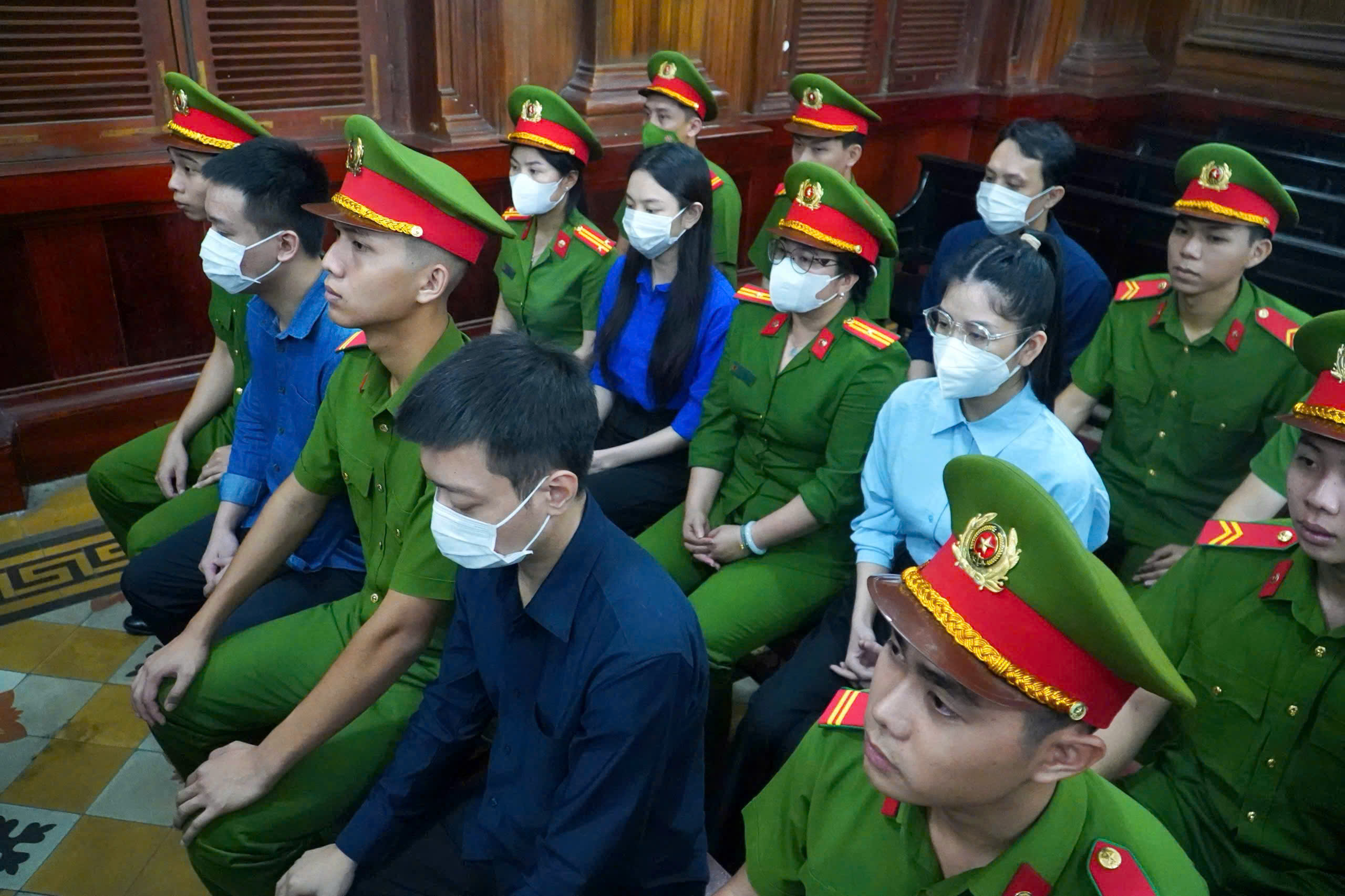 Thùy Tiên, Quang Linh, Hằng Du Mục phải trả giá đắt - Ảnh 1.