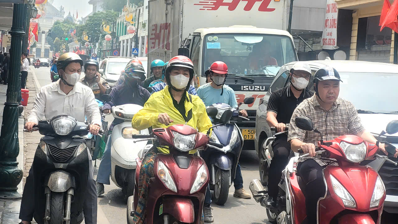 Hà Nội và TPHCM kiểm định khí thải xe máy từ 1 - 7 - 2027: Thông tin cần biết - Ảnh 1. Hà Nội và TPHCM kiểm định khí thải xe máy từ 1 - 7 - 2027: Thông tin cần biết - Ảnh 1.