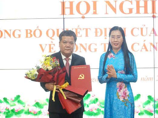 Ông Trần Phong giữ chức Phó bí thư Tỉnh ủy Khánh Hòa - Ảnh 1.