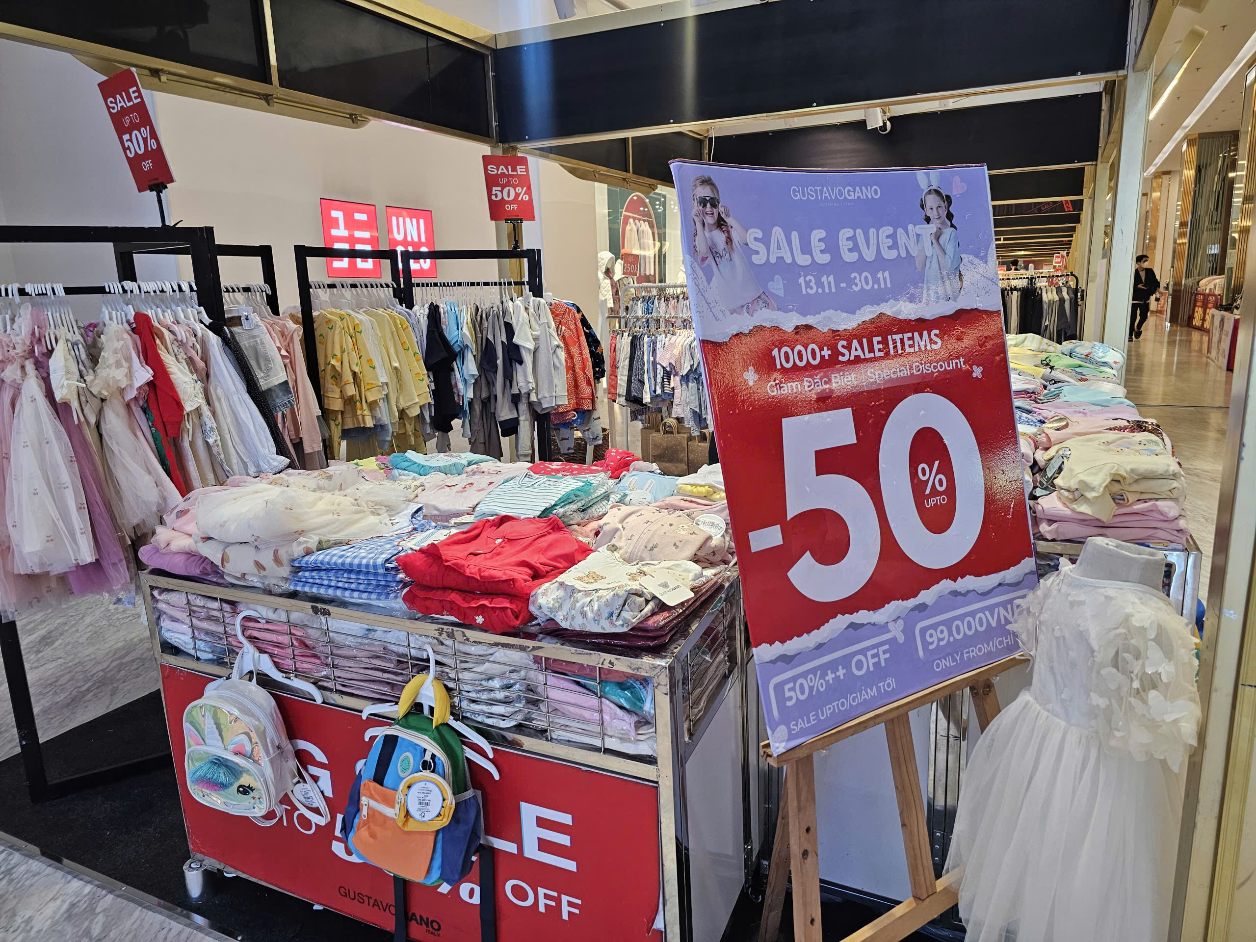 Khám phá Black Friday 2025: Giảm giá sốc từ 50 - 70 % tại TP HCM - Ảnh 1.