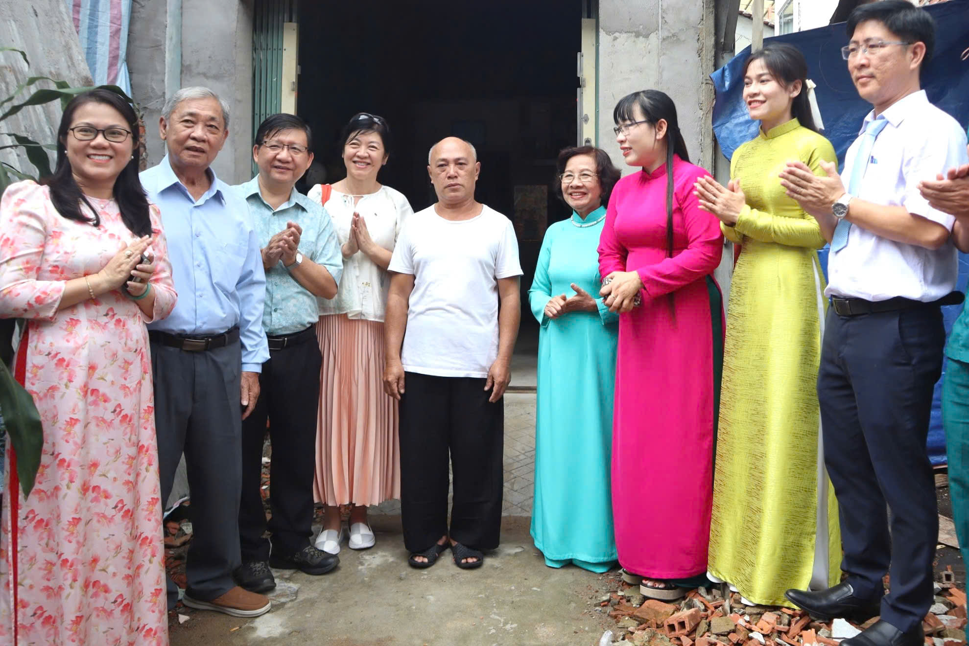 Ấm áp Ngày hội Đại đoàn kết khu phố 12, phường Phú Định - Ảnh 5.