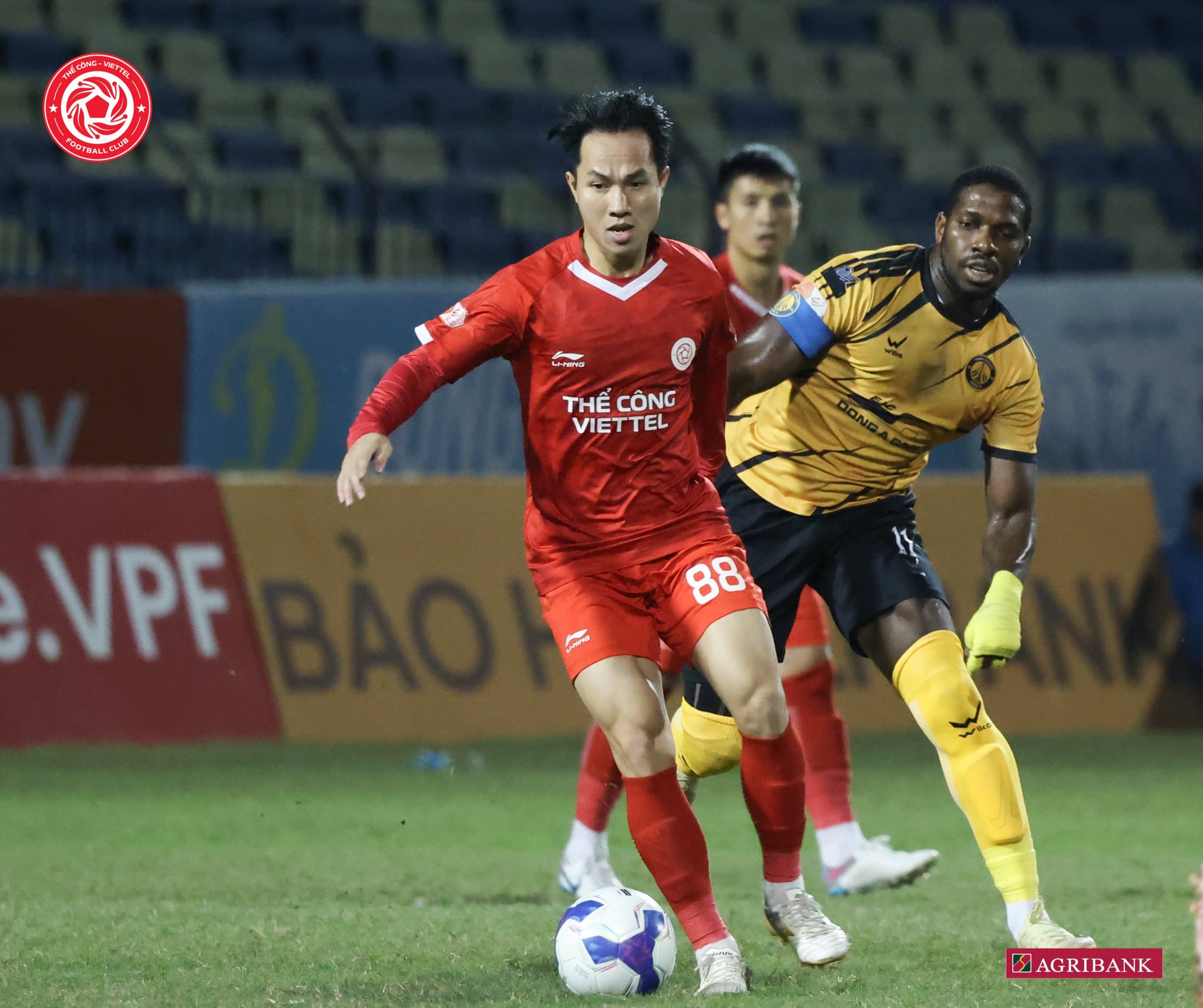 CLB Thanh Hóa bại trận vì "người cũ" - Ảnh 1.