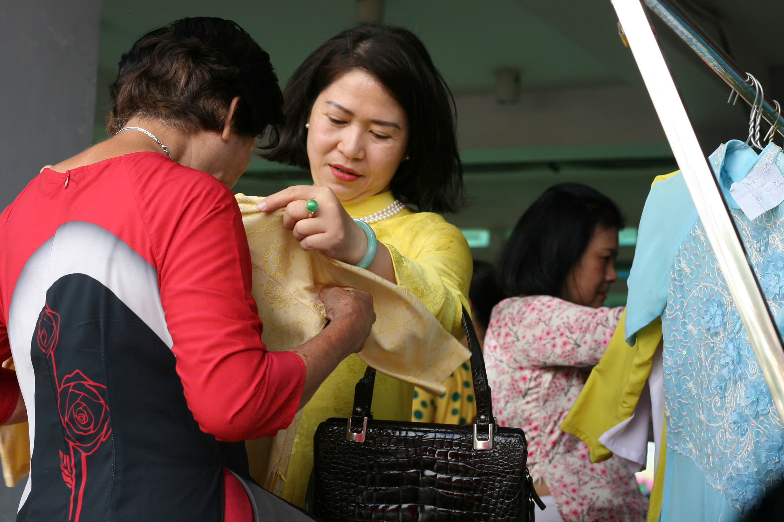 Ấm áp Ngày hội Đại đoàn kết khu phố 12, phường Phú Định - Ảnh 4.