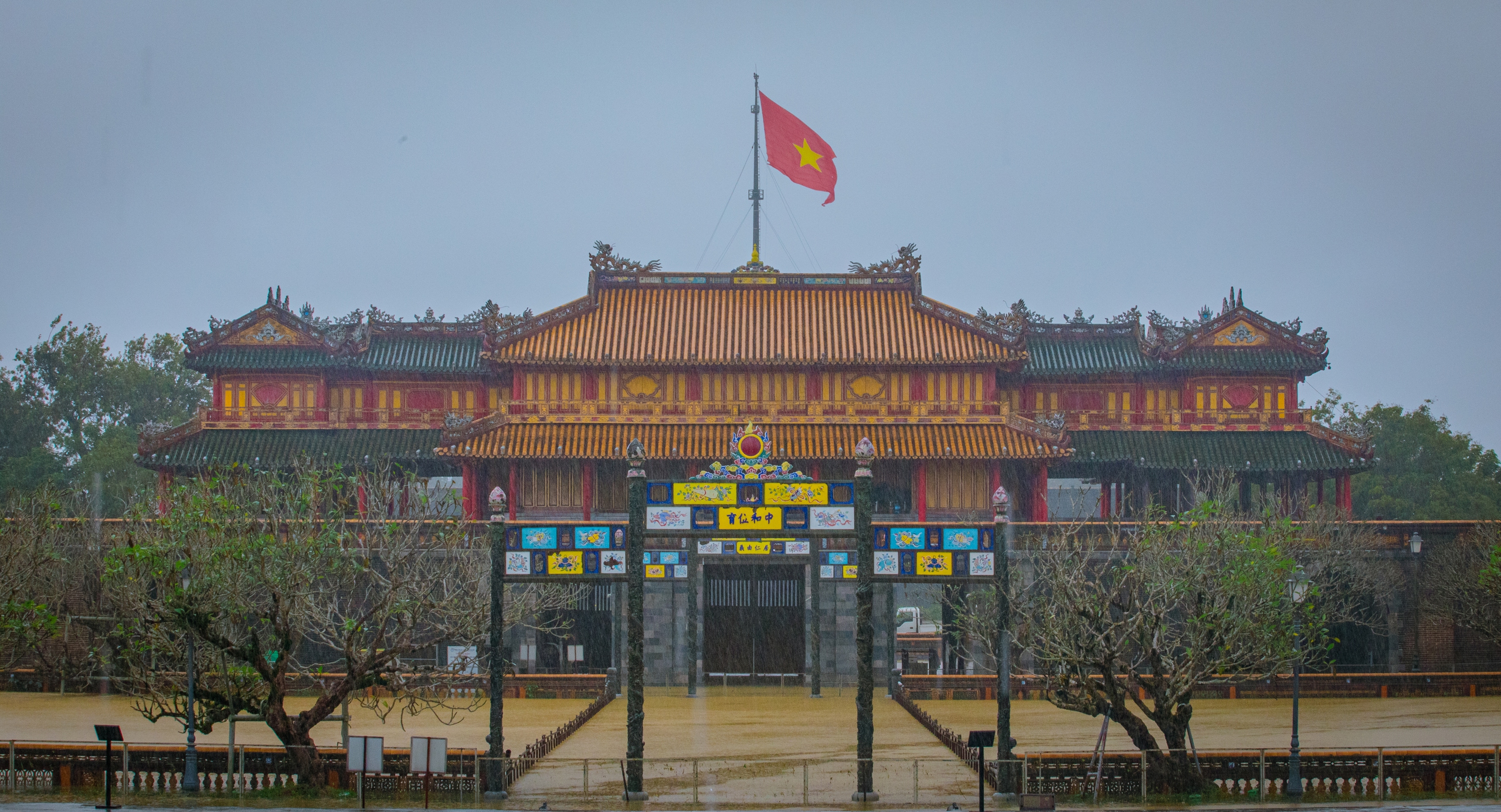 Ảnh đẹp trong tuần: Những bức ảnh ấn tượng về cờ Tổ quốc - Ảnh 2. Ảnh đẹp trong tuần: Những bức ảnh ấn tượng về cờ Tổ quốc - Ảnh 2.