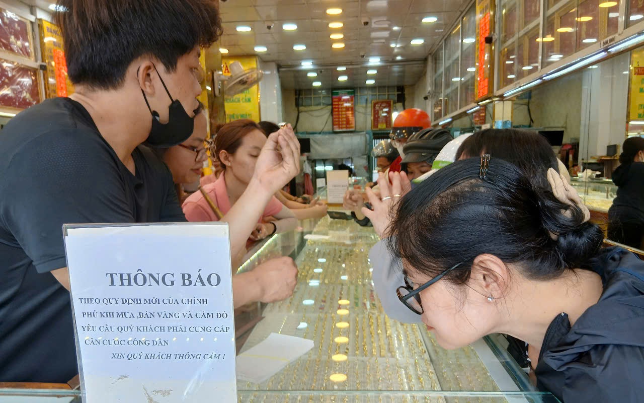 Soi kho tiền của Vimico giữa cơn sốt giá vàng lập đỉnh tại Việt Nam - Ảnh 2.