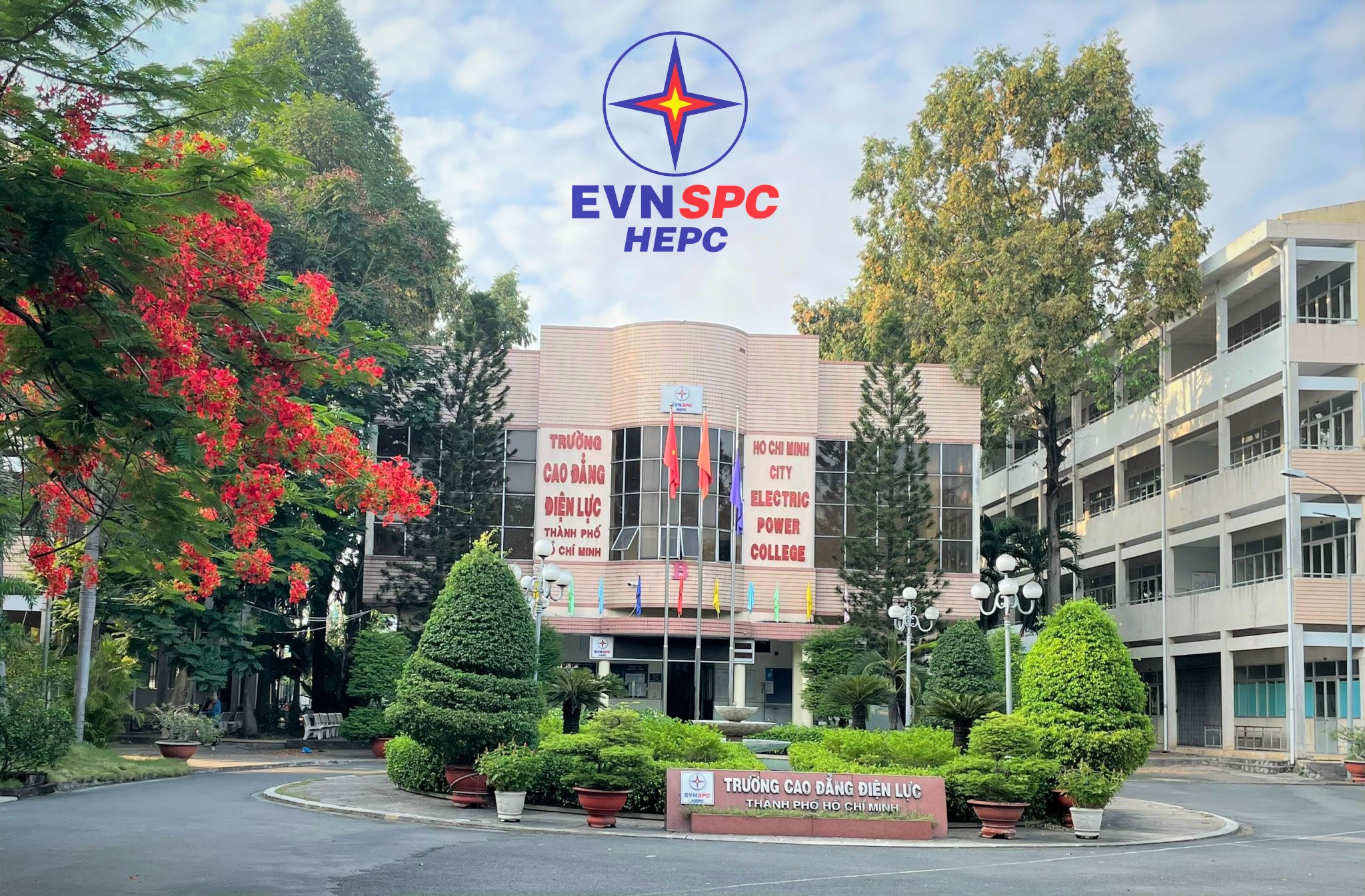 Kỷ niệm ngày 20-11: Dấu ấn 49 năm của Trường Cao đẳng Điện lực Thành phố Hồ Chí Minh - Ảnh 2.