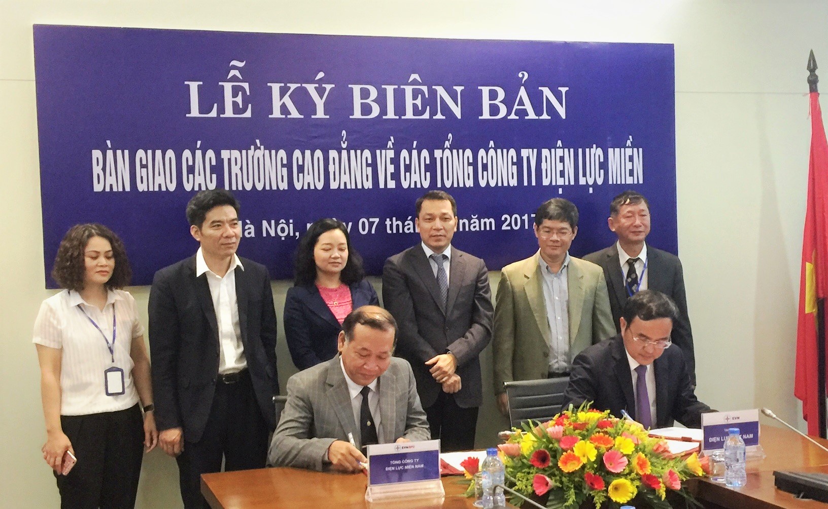 Kỷ niệm ngày 20-11: Dấu ấn 49 năm của Trường Cao đẳng Điện lực Thành phố Hồ Chí Minh - Ảnh 7.