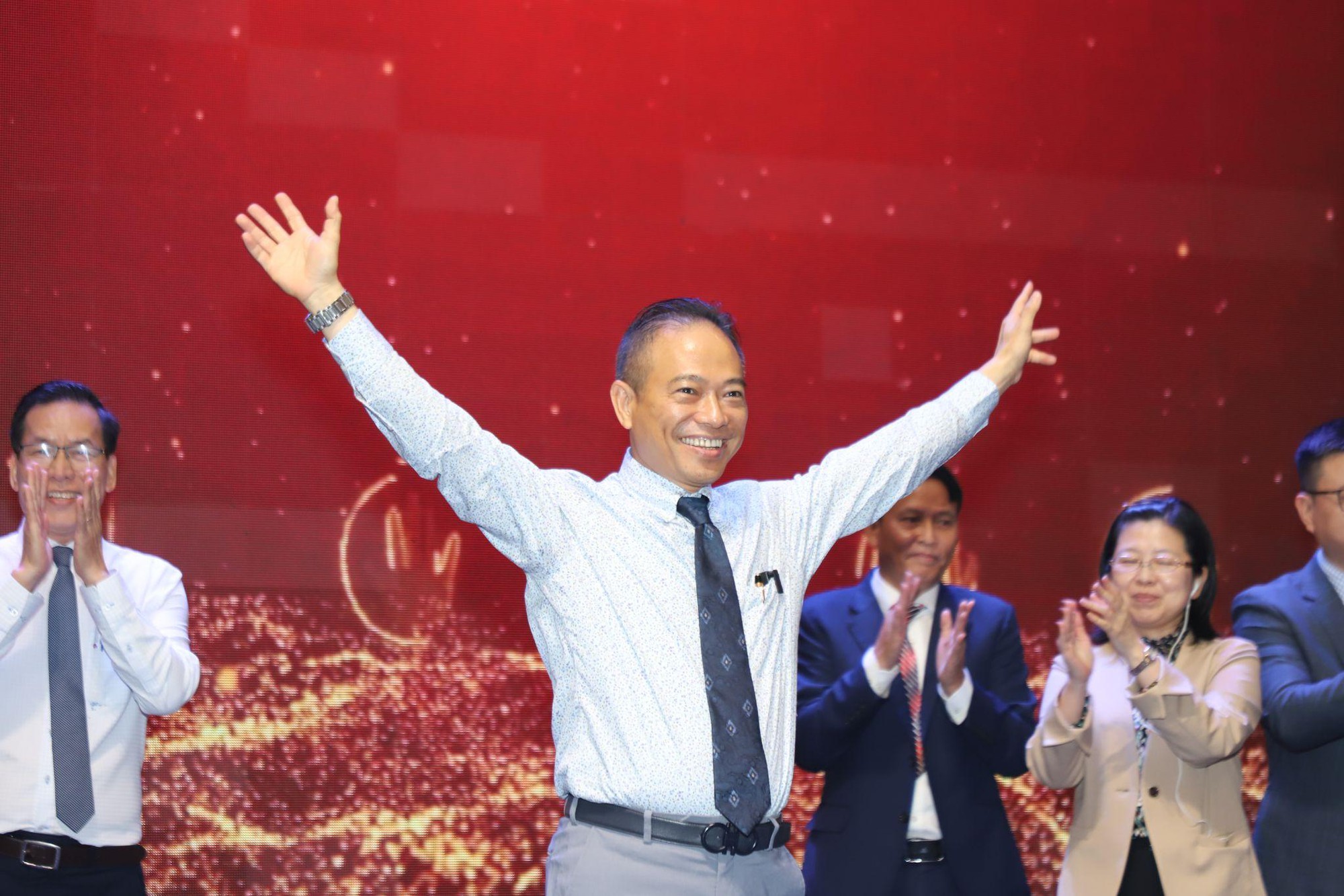 TGĐ Lê Long Sơn: Cả cuộc đời, tôi chọn giáo dục và đào tạo làm sứ mệnh. - Ảnh 3.