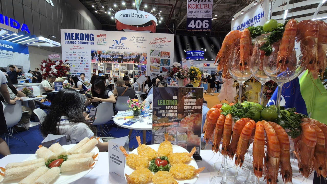 Trung Quốc chi 1,1 tỉ USD nhập tôm Việt Nam - Ảnh 1.