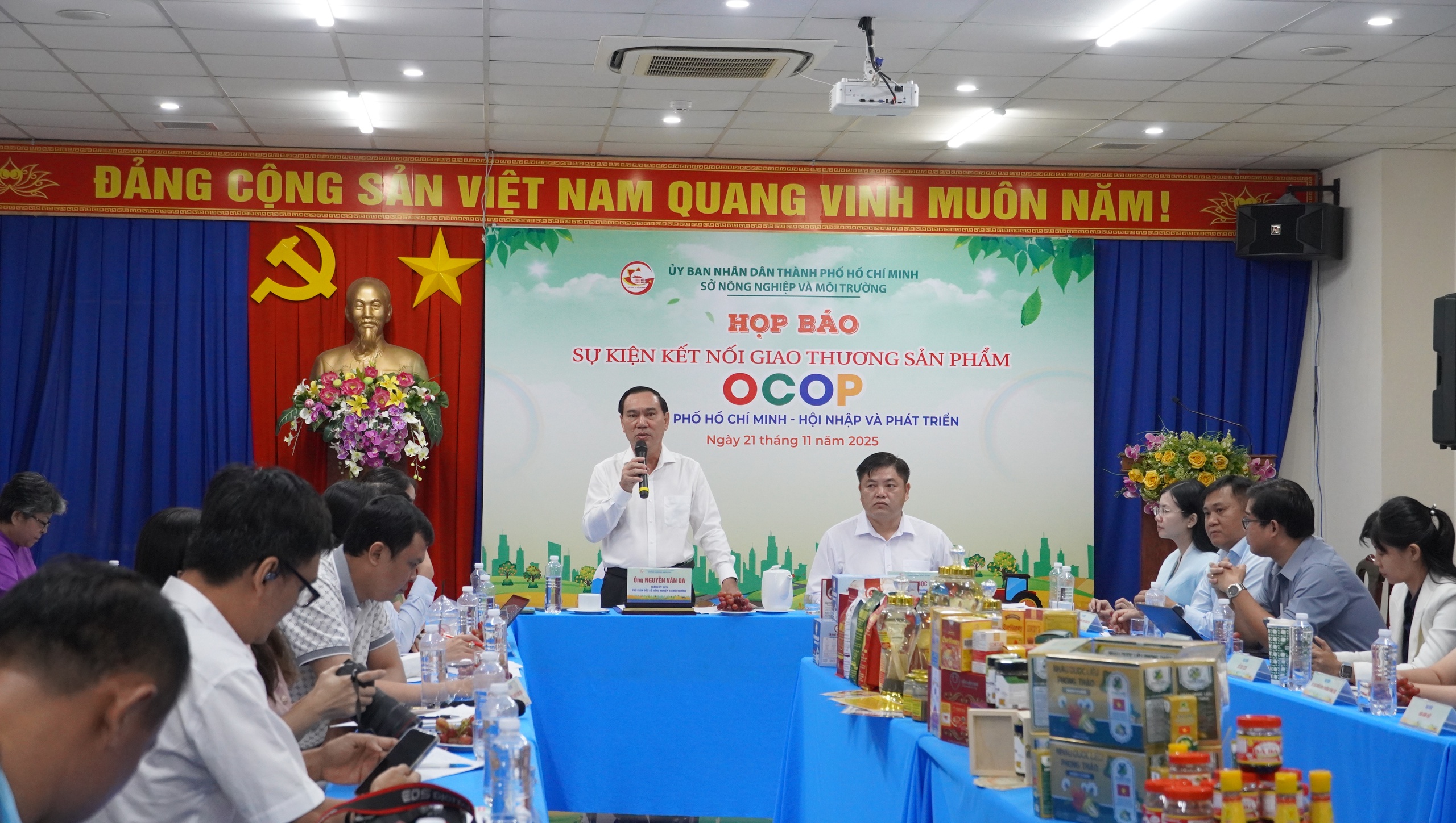 Livestream quảng bá sản phẩm OCOP TP HCM 2025 kết nối giao thương hiệu quả - Ảnh 1.