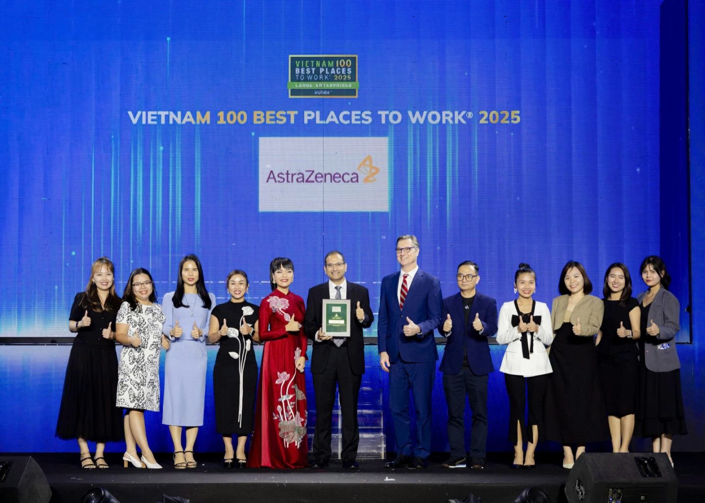AstraZeneca Việt Nam được vinh danh trong “Top 100 nơi làm việc tốt nhất Việt Nam” - Ảnh 1.