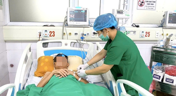 Bệnh Whitmore khiến nam 39 tuổi ở Thanh Hóa nguy kịch - Ảnh 1.