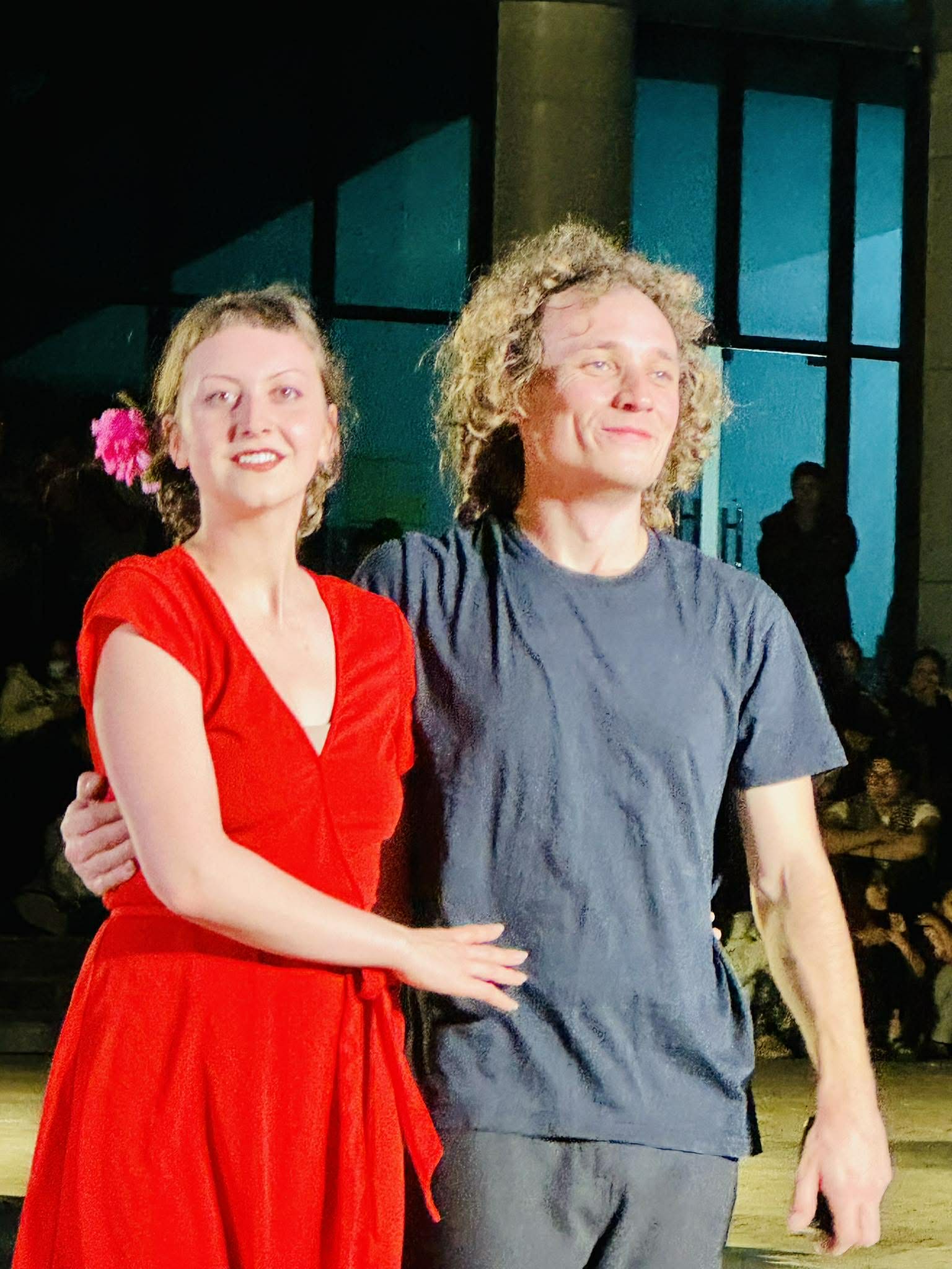 "Mối tình thi vị" – Khi sân khấu bước ra đường phố để chạm vào trái tim cộng đồng - Ảnh 3.