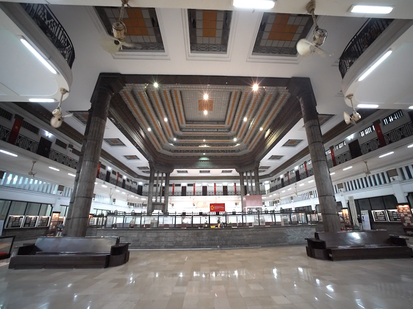 हो ची मिन्ह सिटी में वियतनामी सिक्कों की प्रदर्शनी राष्ट्रीय इतिहास की यात्रा को दर्शाती है - फोटो 14. Triển lãm Đồng tiền Việt Nam tại TP HCM khám phá Hành trình lịch sử dân tộc - Ảnh 14.