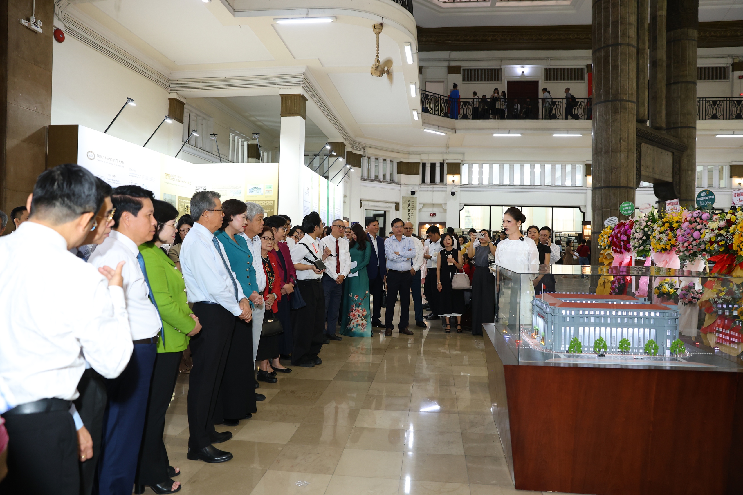 हो ची मिन्ह सिटी में वियतनामी सिक्कों की प्रदर्शनी राष्ट्रीय इतिहास की यात्रा को दर्शाती है - फोटो 3. Triển lãm Đồng tiền Việt Nam tại TP HCM khám phá Hành trình lịch sử dân tộc - Ảnh 3.