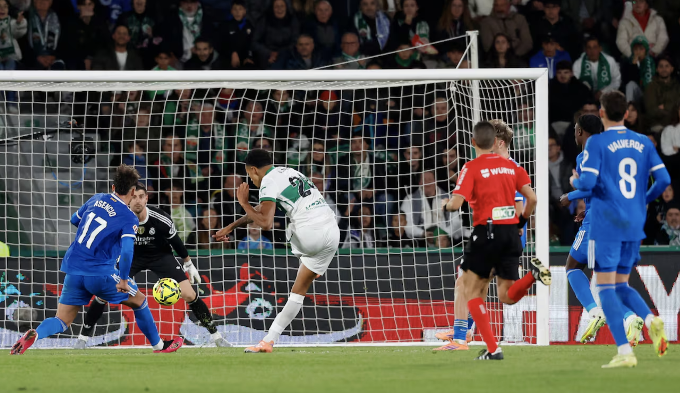 Jude Bellingham giúp Real Madrid đòi ngôi đầu La Liga - Ảnh 5.