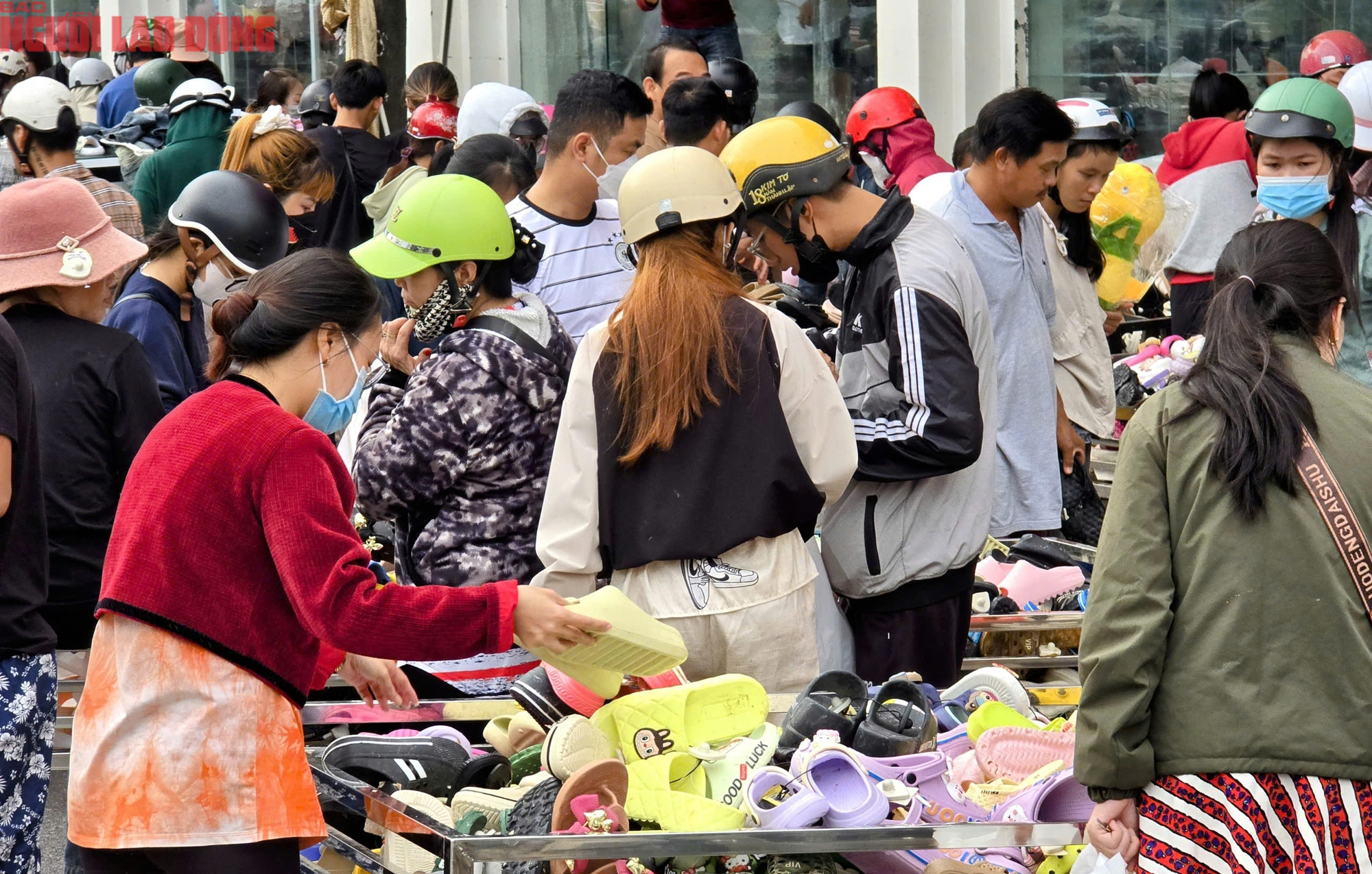 Nhiều tuyến đường Nha Trang còn "ngập" trong rác - Ảnh 11.