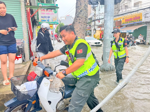 Chung sức, đồng lòng vì cộng đồng - Ảnh 1. Chung sức, đồng lòng vì cộng đồng - Ảnh 1.