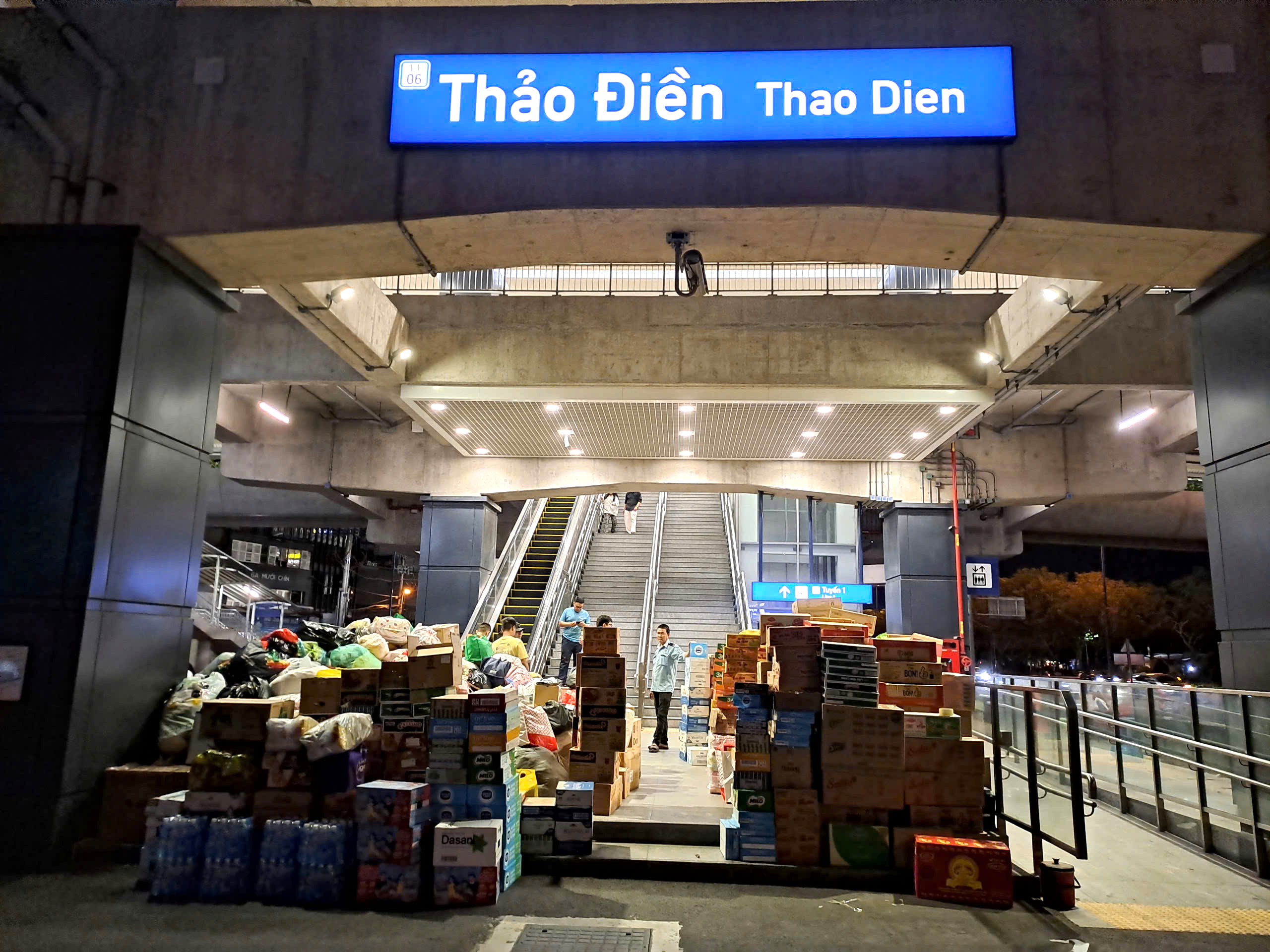 TPHCM không ngủ vì miền Trung thân yêu - Ảnh 1.