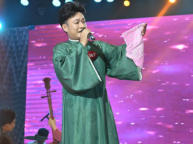 Vân Khải Minh: “Giải thưởng Ca sĩ triển vọng” giúp tôi tự tin hơn trên con đường âm nhạc” - Ảnh 2.